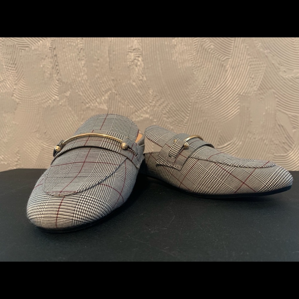 NWT Beautiful Plaid Mules